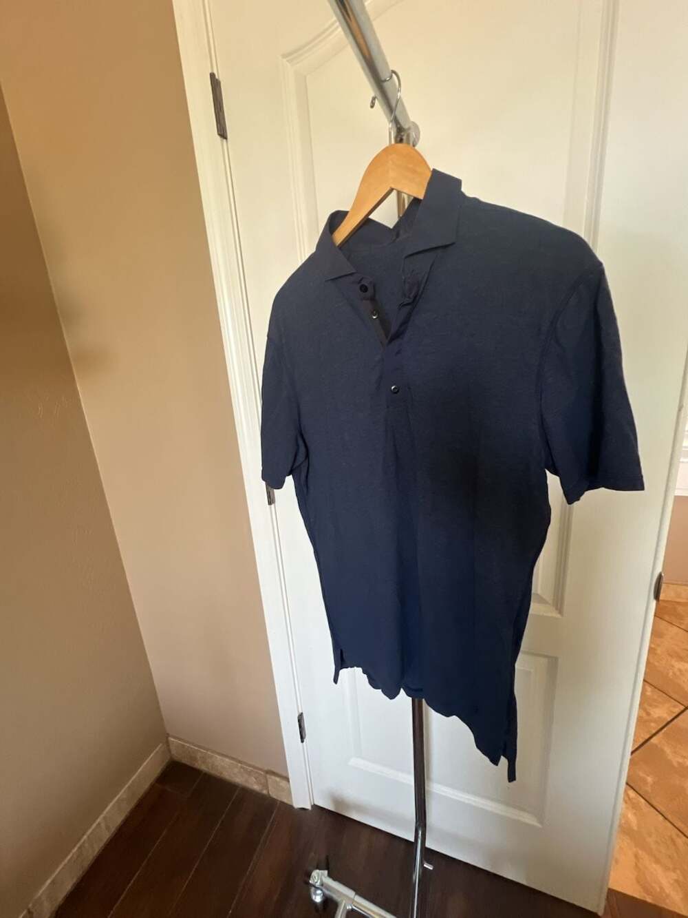 Lululemon Evolution Short Sleeve Polo Shirt in Navy Blue